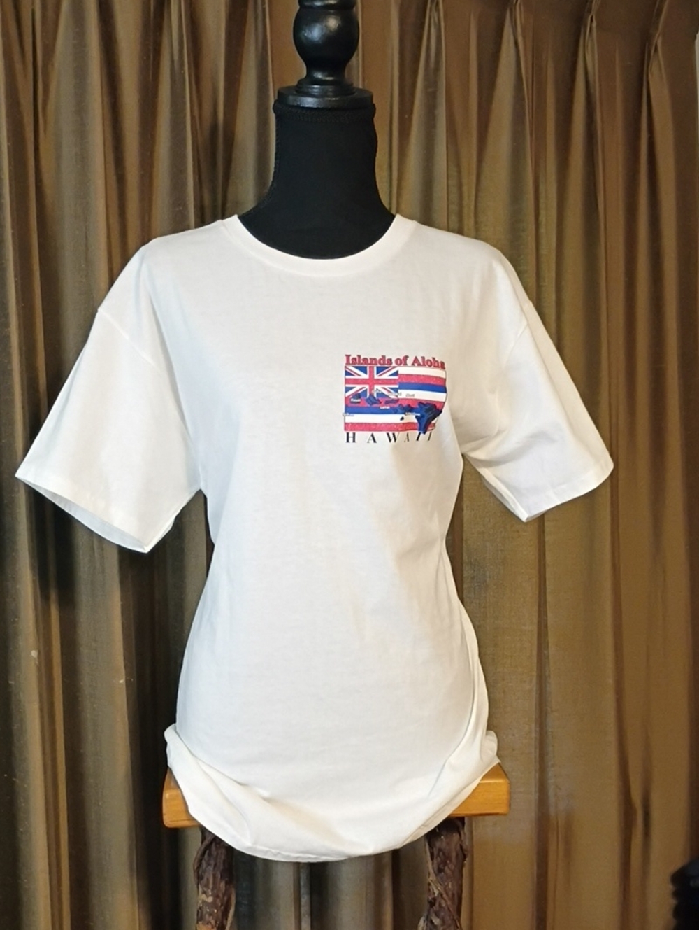 White 'Islands of Aloha' Hawaii Graphic Tee